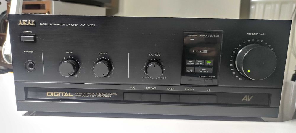 Wzmacniacz Akai AM-M659