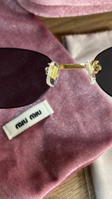 Окуляри від міу міу