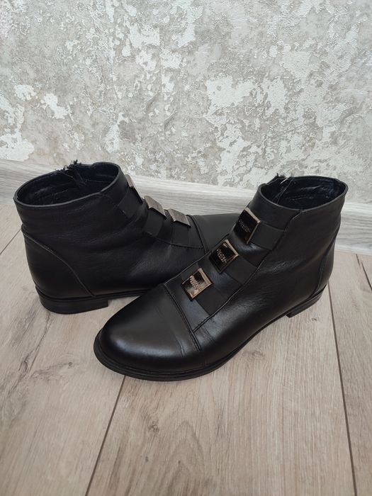 Ботинки демисезонні 37 розмір 24 см по встілці