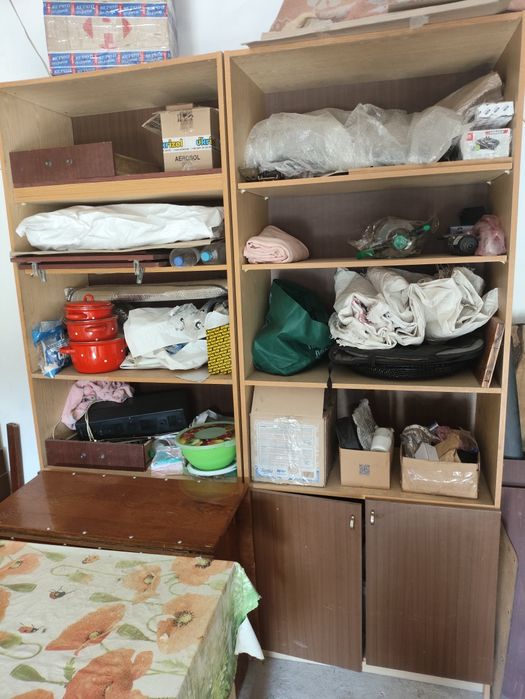 Продам шкафы , скамейку