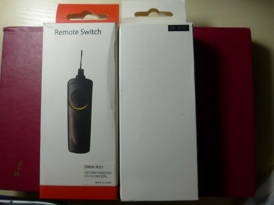 Пульт дистанційного керування для фотоапаратів Panasonic та Sony.