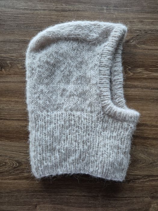 Balaclava kapturek złamana biel handmade