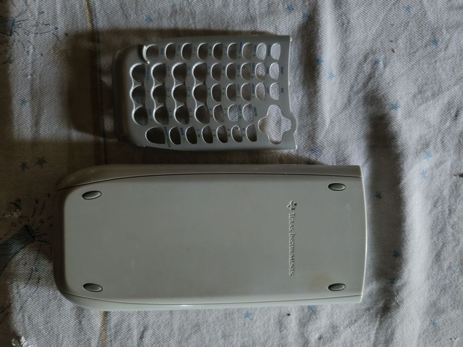 Calculadora Gráfica TEXAS TI-84 Plus