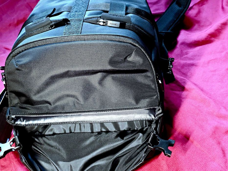 Продам оригинальный рюкзак  от бренда Lenovo серия Legion