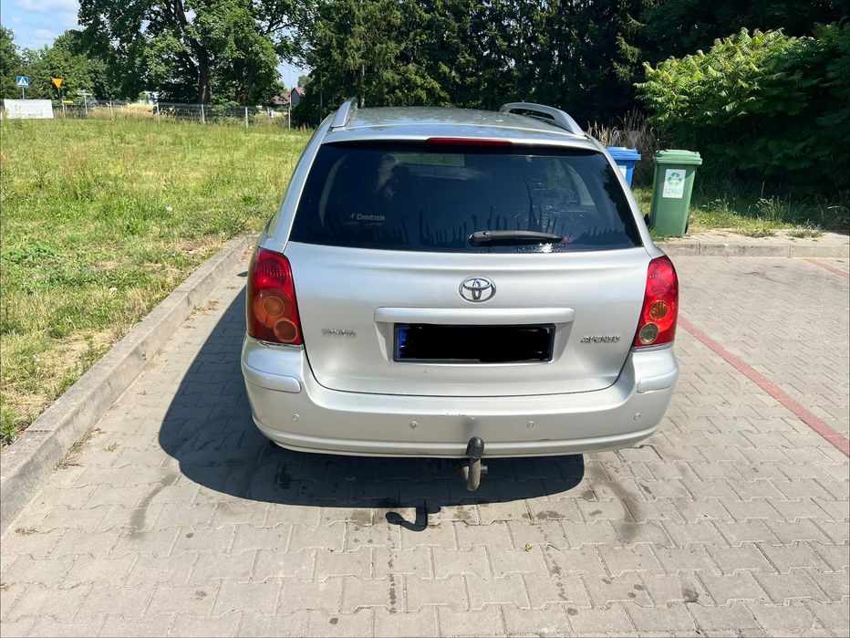 Samochód osobowy Toyota Avensis