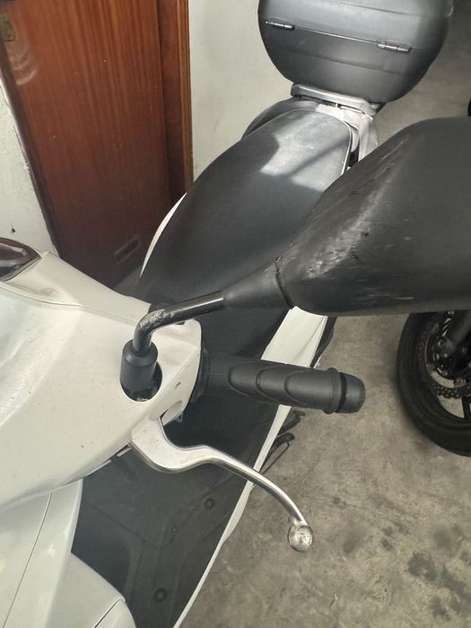 Scooter Honda Vision 110 acidentada