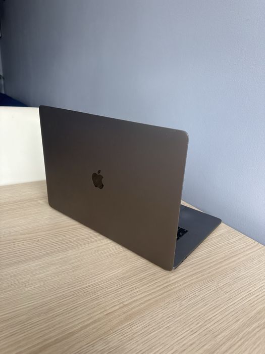 Macbook Pro 15 a1990