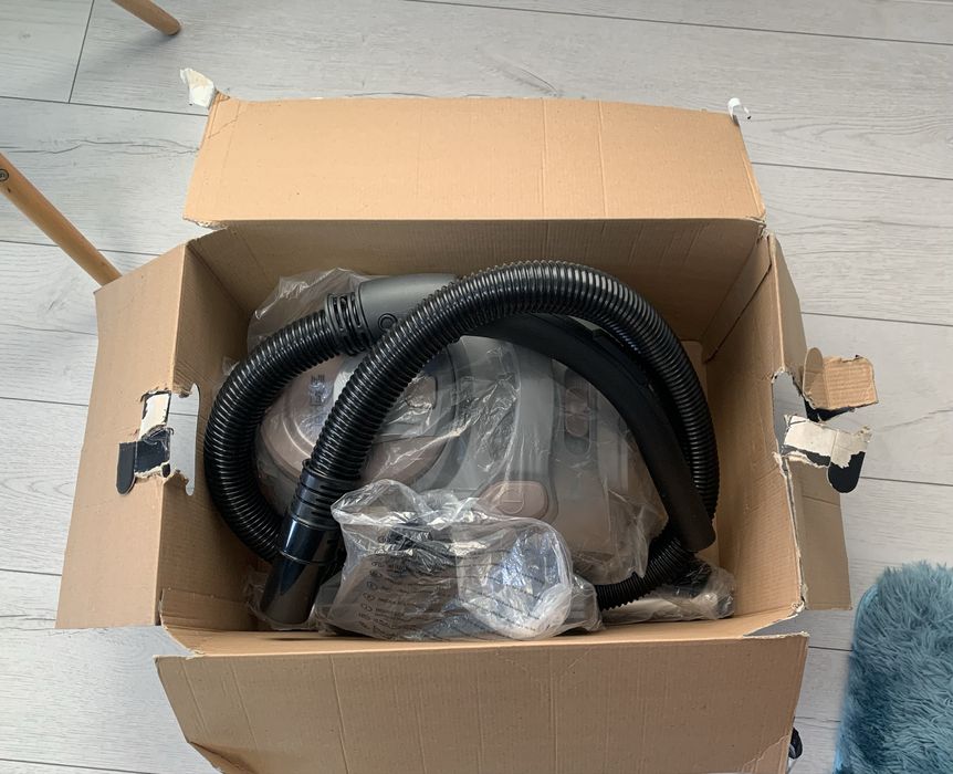 Пилосос Zepter PWC-700W