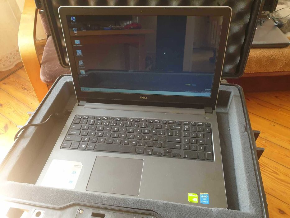 Laptop DELL I7 dodatek oryginalny system windows