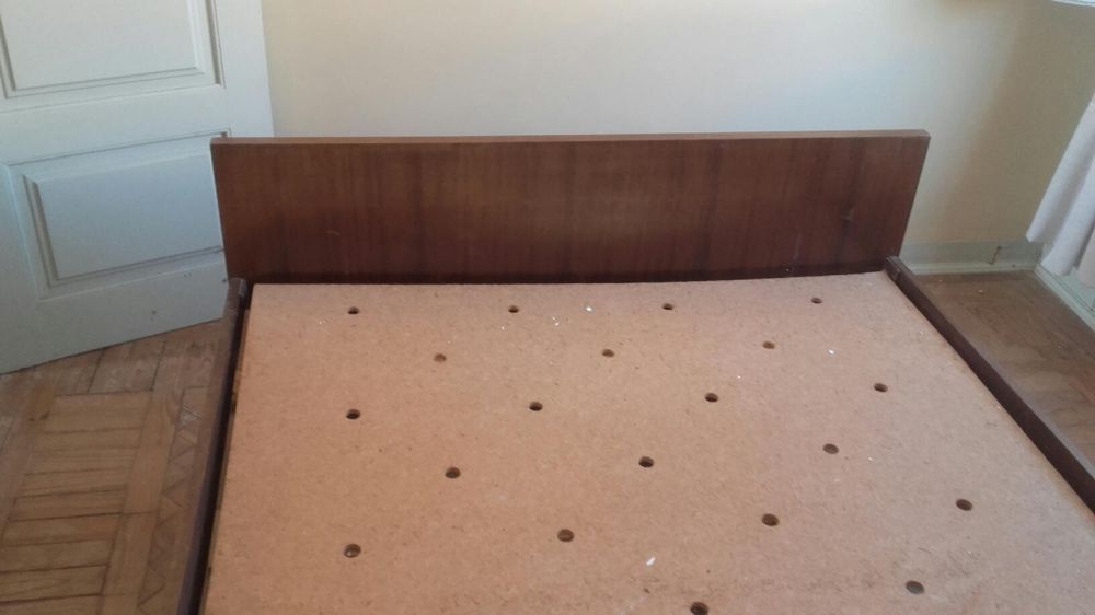 Cama de casal vintage