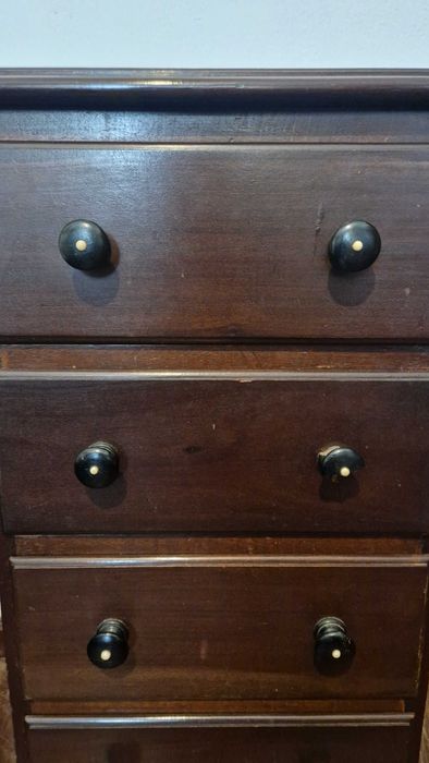 Mesa de Cabeceira madeira escura