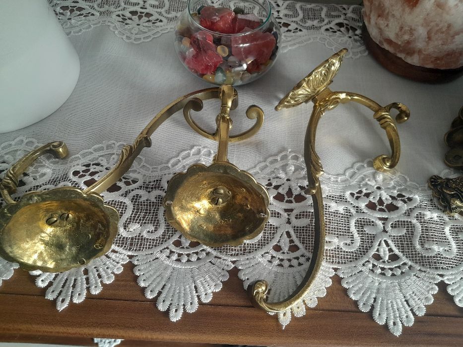 Duże mosiężne wieszaki ścienne