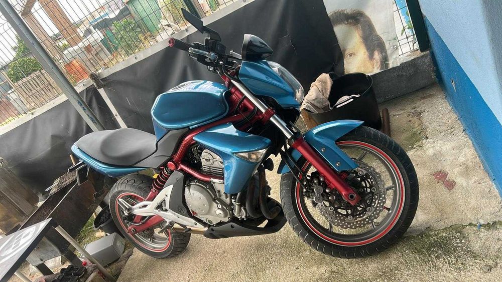 Kawasaki 650 impecável