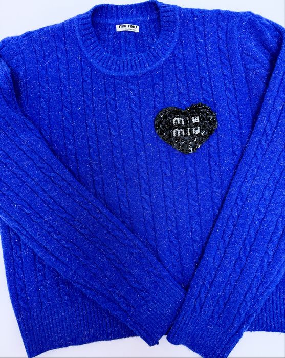 Светр жіночий електрік