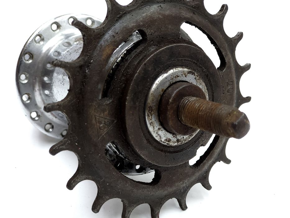 Piasta tylna torpedo ZZR Łucznik Romet Mesko z kalamitką PRL