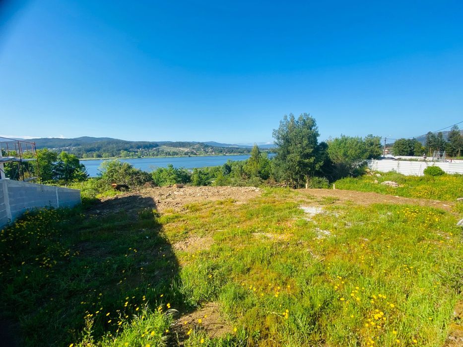 Terreno com vista rio