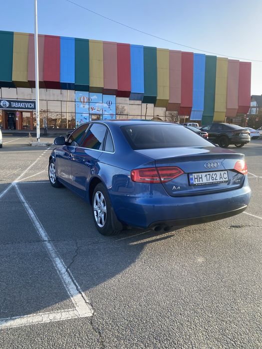 Продам audi a4 b8