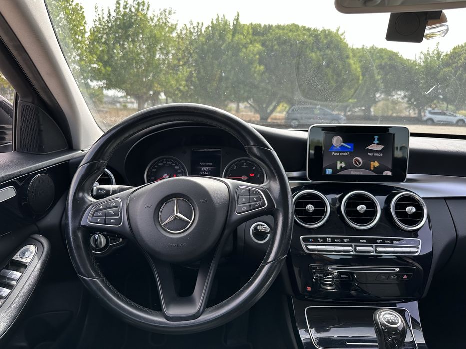 Mercedes-Benz C220d
