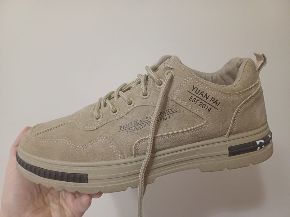 Чоловічі  кросівки