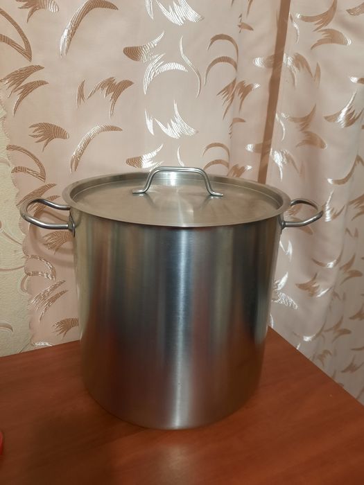 Кастрюля     22 литра