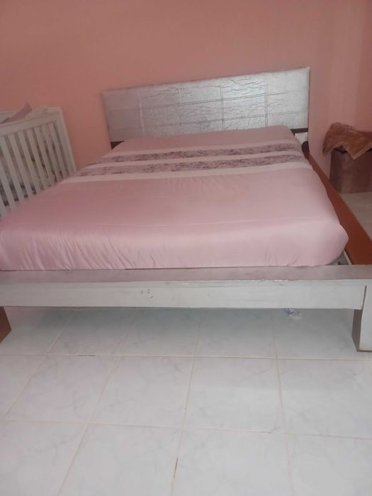 Vendo cama de casal