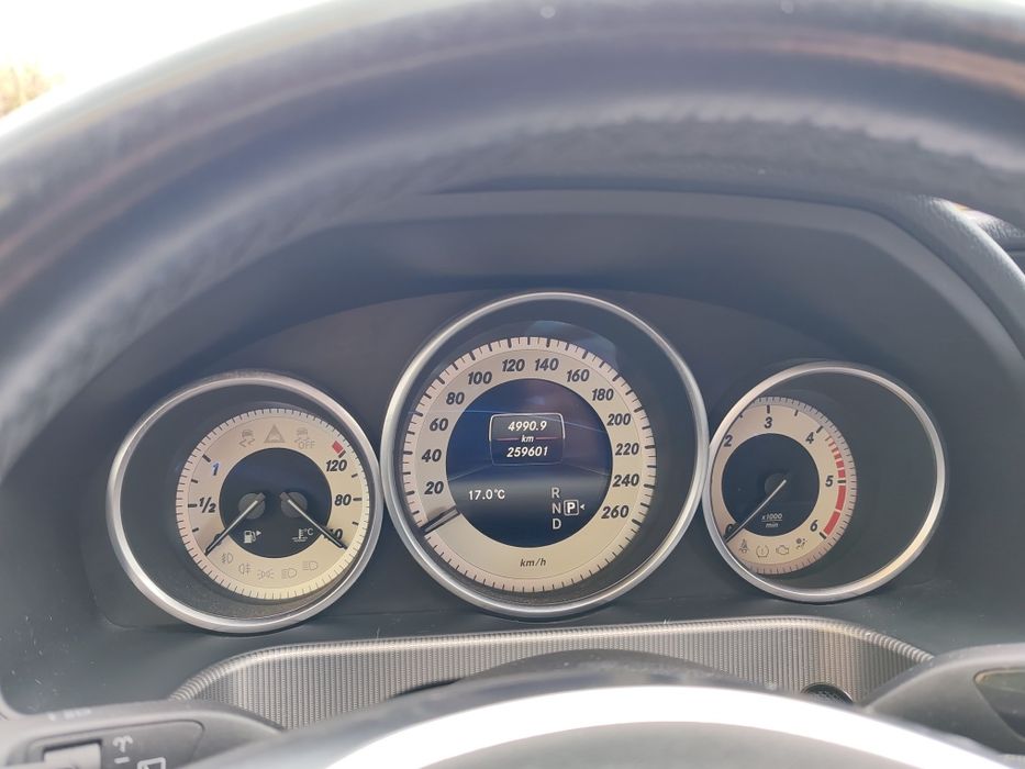 Mercedes E250 CDI AMG Line | LED Inteligentes | Park Assist