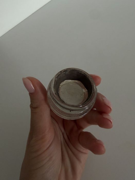 Тіні Atelier, підводка Inglot, румяна Paese, олівець для каялу світлий, олівці для очей, губ, водостійка туш