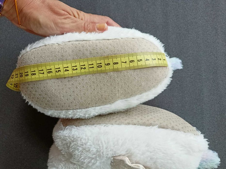 Kapcie pluszowe Jednorożec