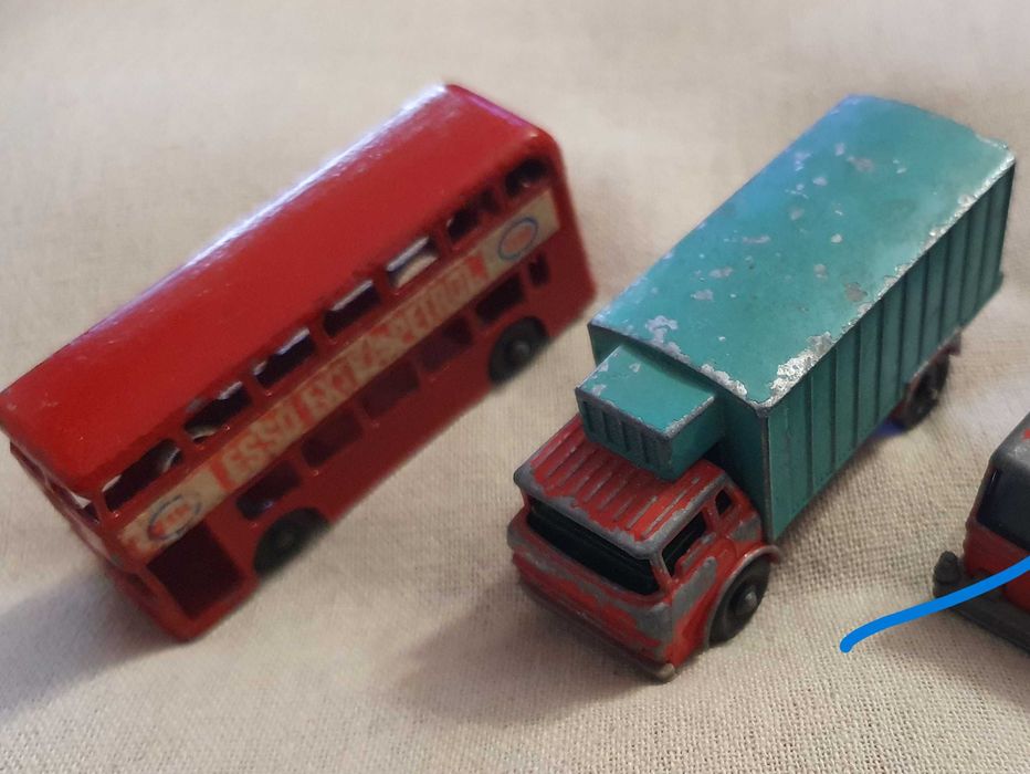 Carrinhos Matchbox by Lesney: Daimler Bus, GMC - Anos 60
