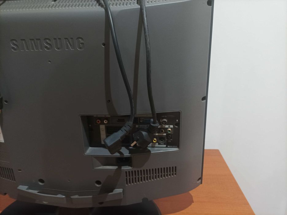 Tv Samsung 23"LE23R32B