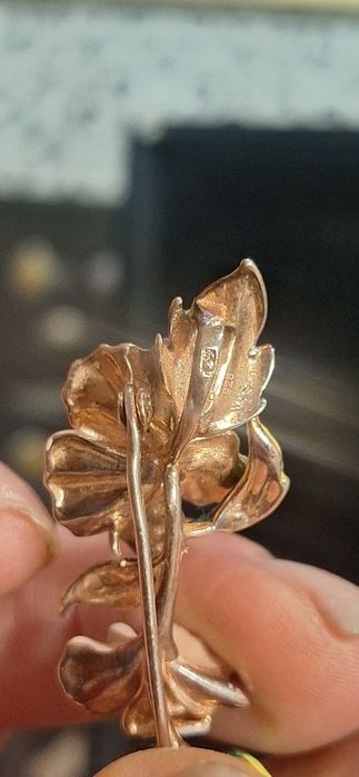 Broszka srebro 925 złocone z emalią W. Kruk