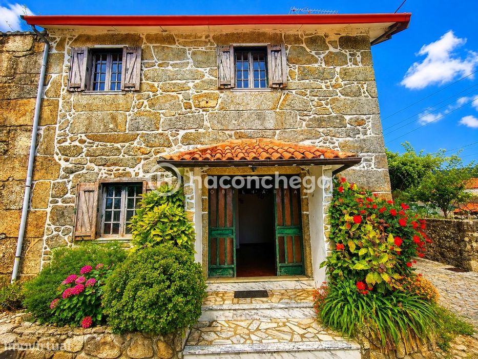 Moradia Rústica com 550 m² de terreno em Vila Cova, Barcelos