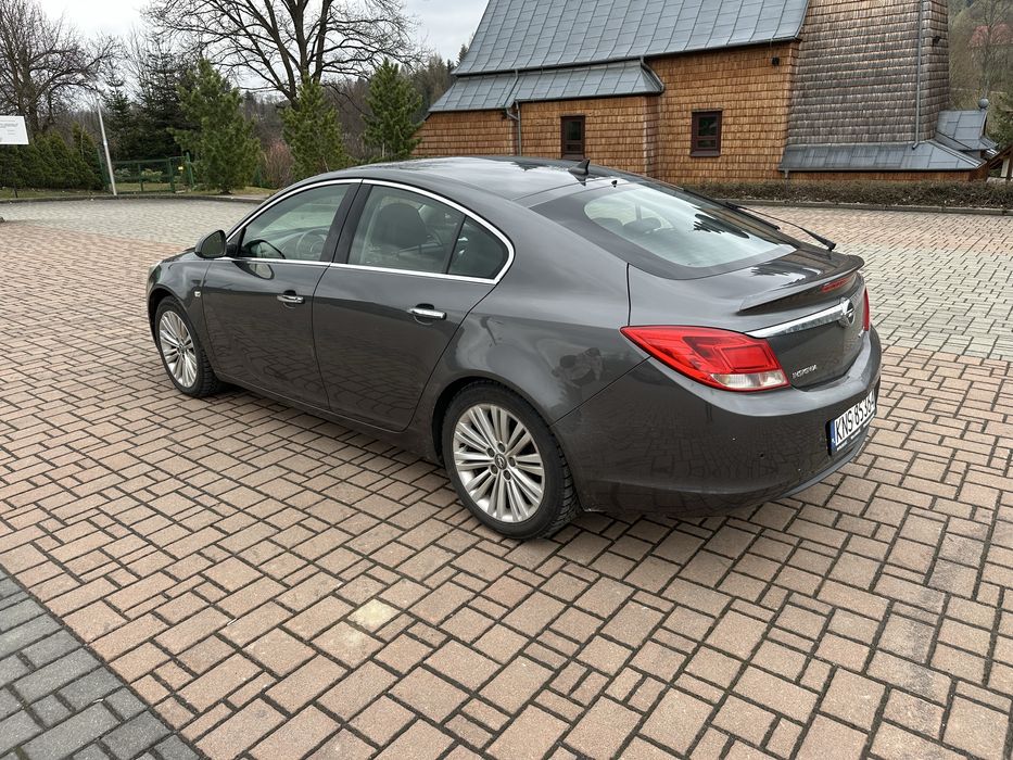 Opel insignia 2011r