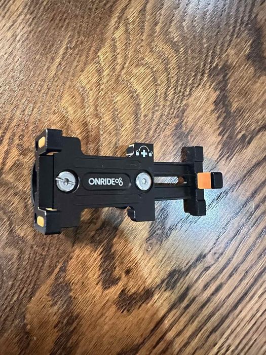 Тримач для телефона.