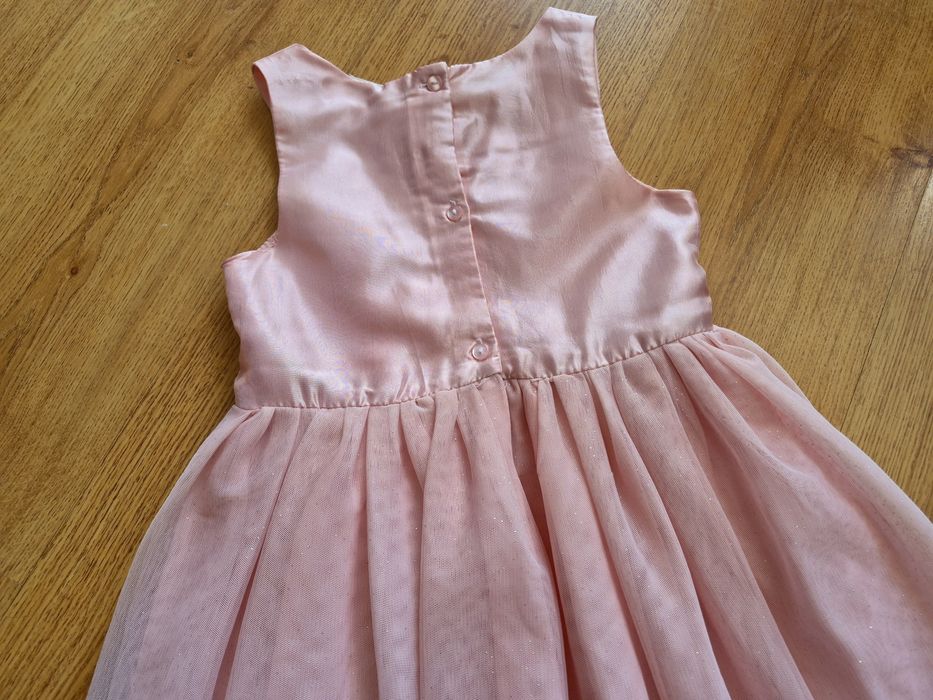 rozm. 122 H&M sukienka elegancka pudrowy róż tiul
