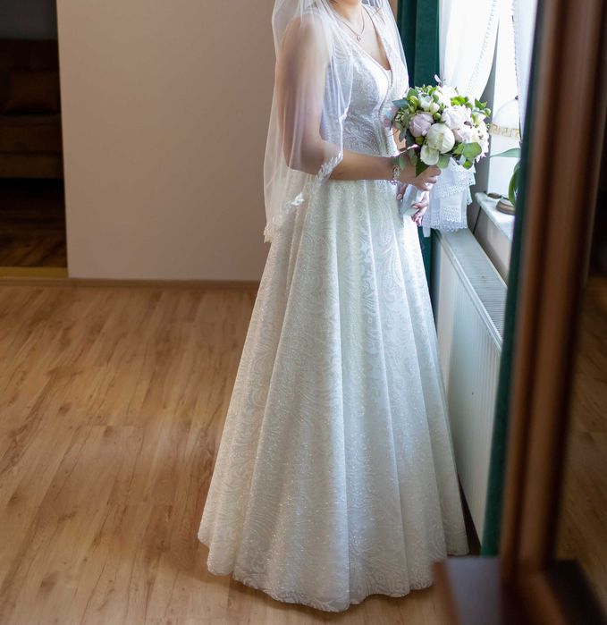 Piękna suknia ślubna