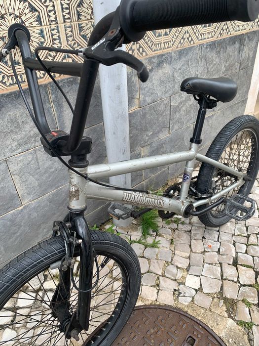Bicicleta BMX Diamondback
