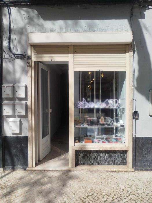 Loja na Avenida 5 de Outubro