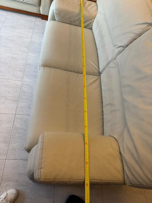 2 sofas de 2 lugarea