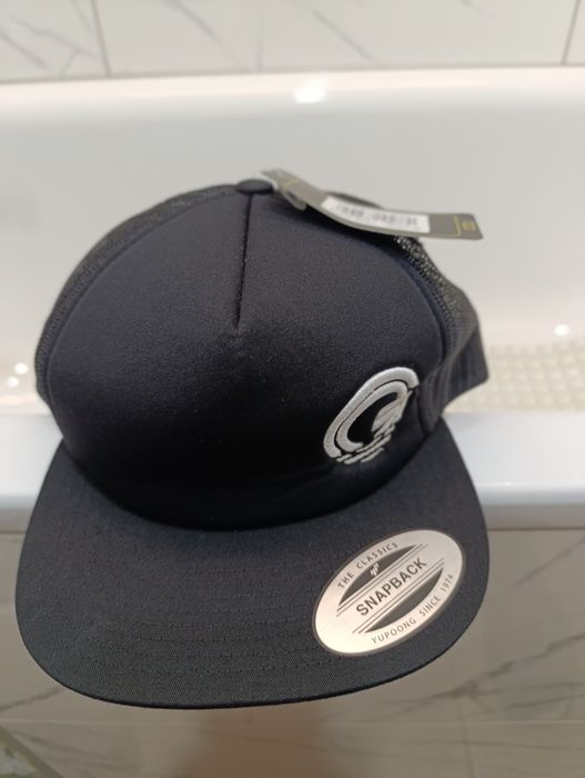 Новая кепка-тракер Yupoong The Classics Snapback