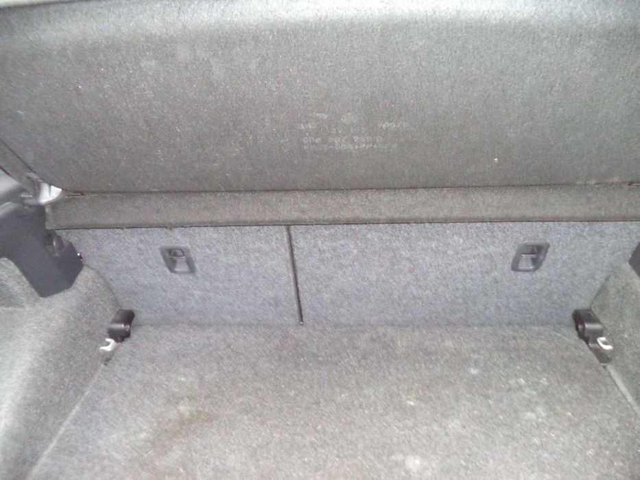 W  POLO  1.2-gasolina  180000 km-2013