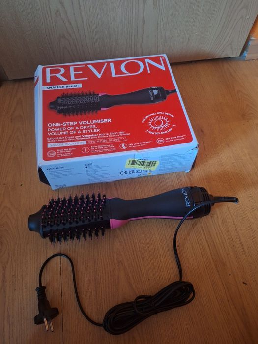 Lokówko-suszarka Revlon SMALLER BRUSH