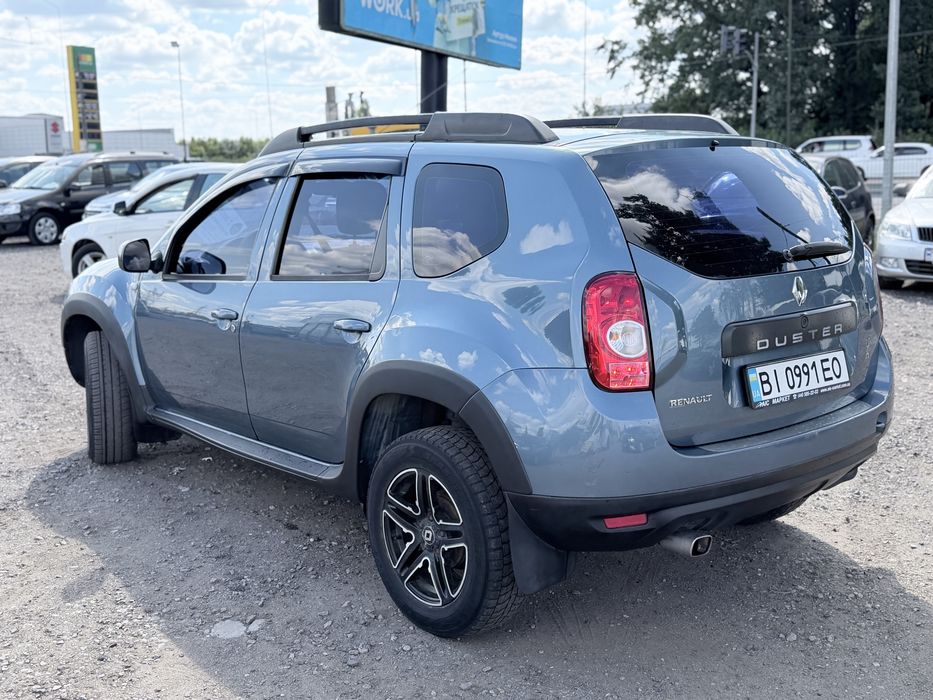 Renault Duster 2011 р 1.6 газ бензин