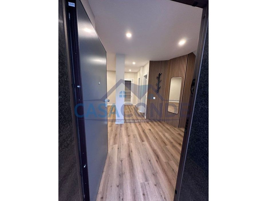 Moradia Isolada T4 em Fernão Ferro - Lote de gaveto 395 m²