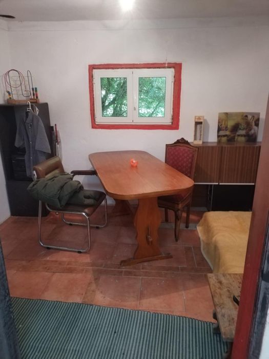 Casa no campo zona do interior junto ao parque e a beira de um riacho