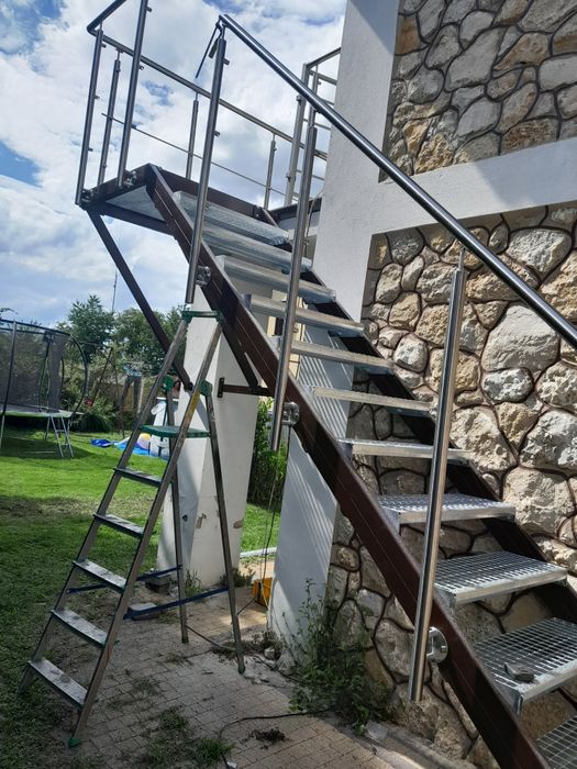Schody zewnętrzne metalowe