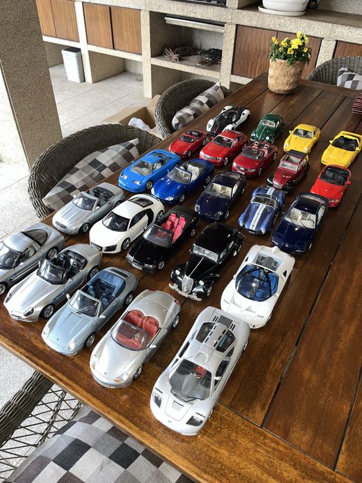 Lote miniaturas carros 1/18