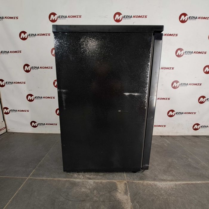 Lodówka Chiq CTT107BC [2 lata gwar] C/84,5cm wys/107litrów/37dB [2]