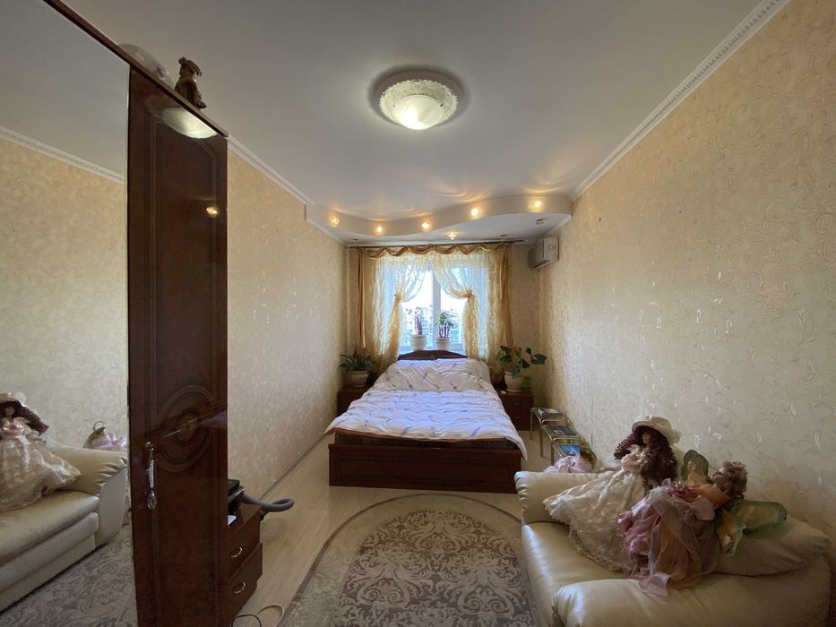 СРОЧНО 2 уровня 4 комн квартира с ремонтом Центр города.