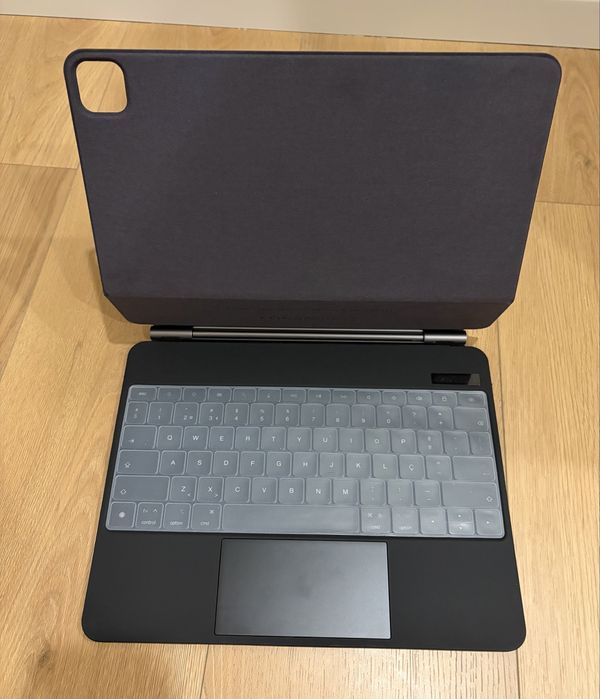 Capa Teclado Magnético iPad Air 13” e iPad Pro 12.9”